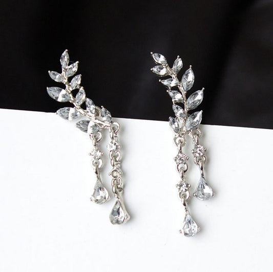 Factory Korean version of new sweet flash diamond popular leaves tassel crystal top earnings