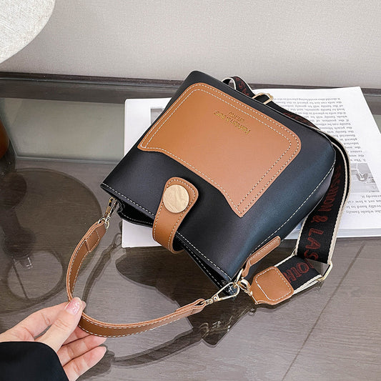 Bag women's crossbody small hand new shoulder bag trendy fashion large capacity portable shoulder cross body bag bucket bag